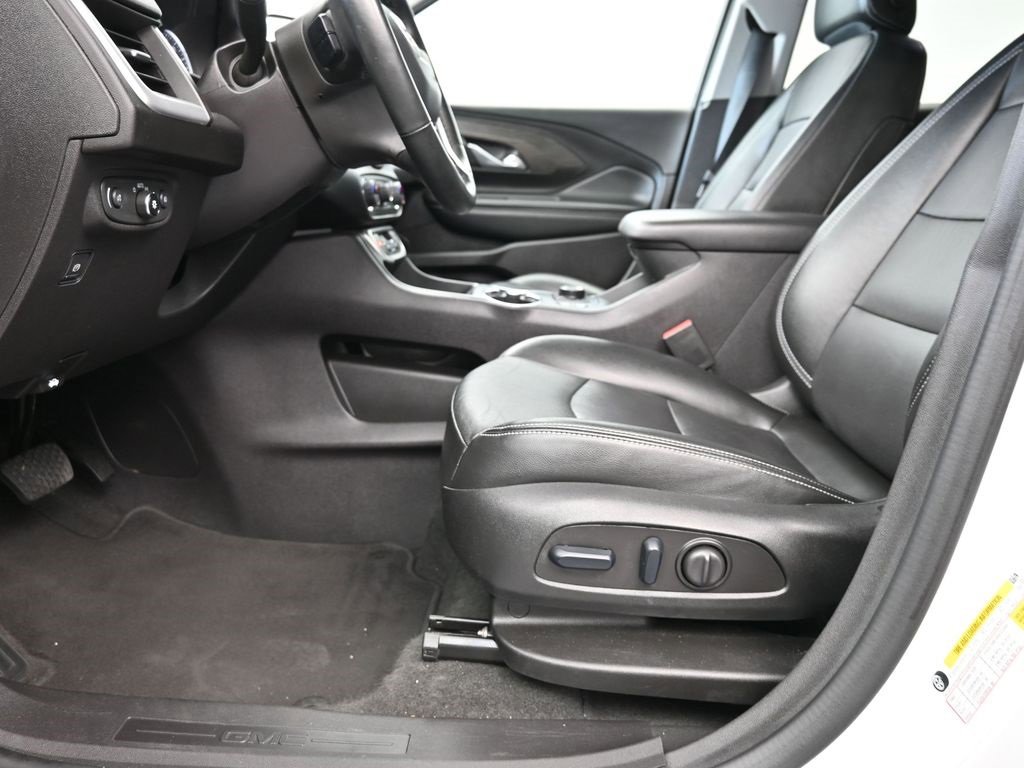 Used 2024 GMC Terrain SLT image 14