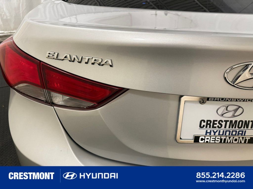 Used 2015 Hyundai Elantra SE w/ Option Group 02 image 13