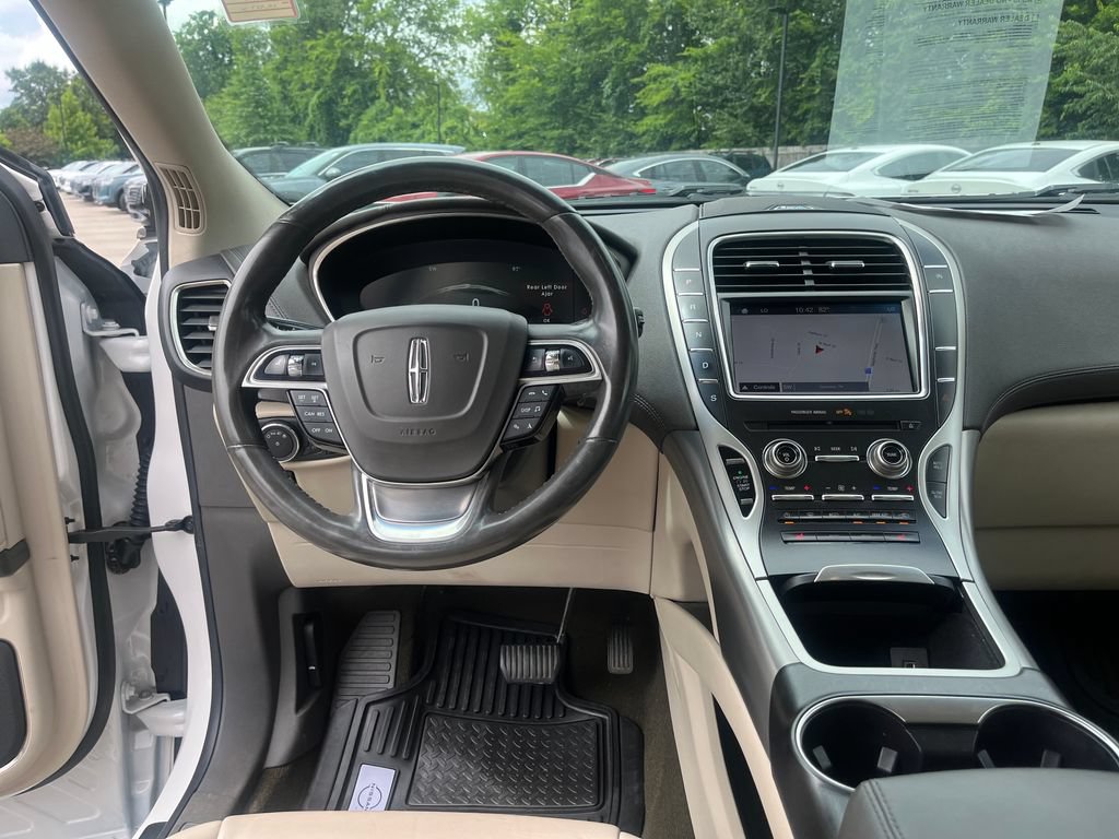 Used 2019 Lincoln Nautilus Select AWD/4WD image 22