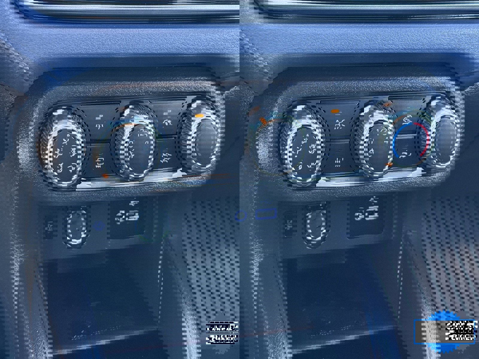 Certified 2025 Nissan Versa SV w/ Trunk Package image 29