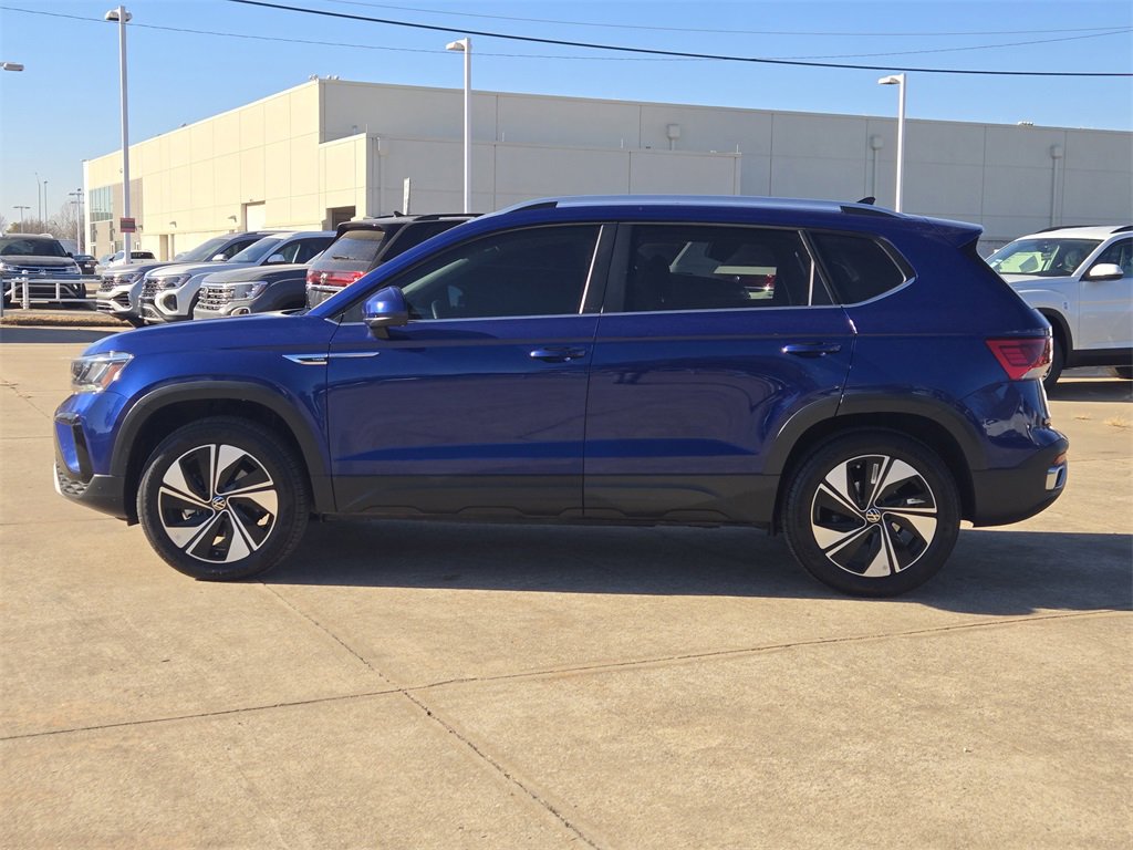 Used 2024 Volkswagen Taos SE image 4