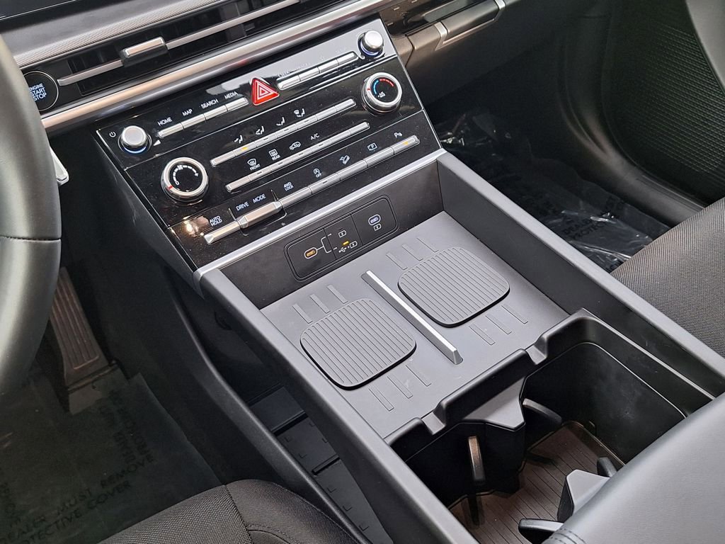 Used 2024 Hyundai Santa Fe SE image 25