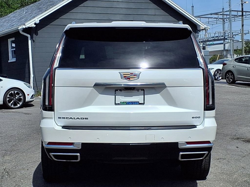 Used 2025 Cadillac Escalade ESV Premium Luxury RWD image 6