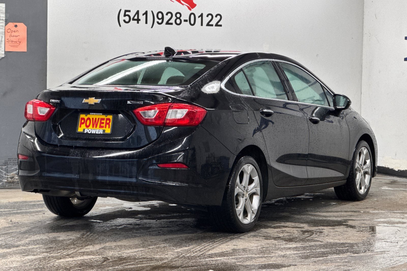 Used 2017 Chevrolet Cruze Premier image 3