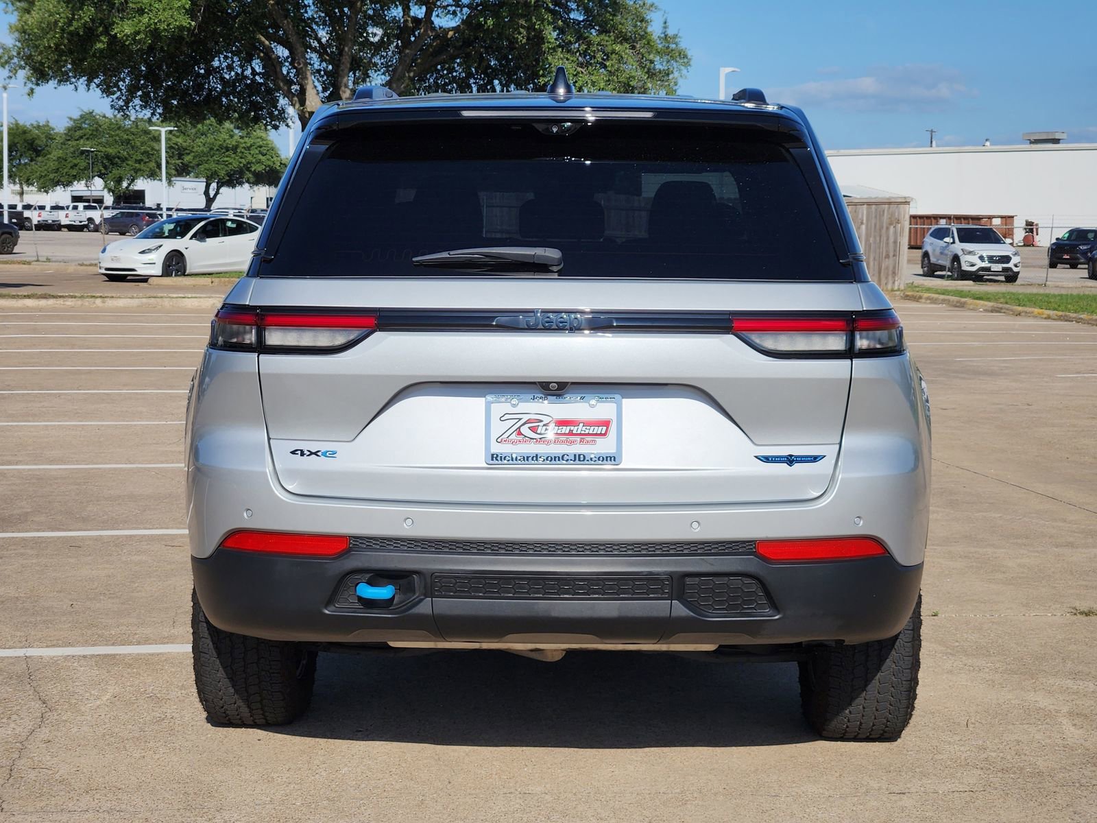 Used 2023 Jeep Grand Cherokee Trailhawk w/ Luxury Tech Group III AWD/4WD image 5