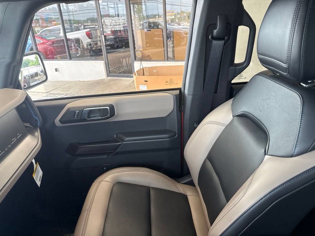 Used 2024 Ford Bronco Wildtrak AWD/4WD image 24