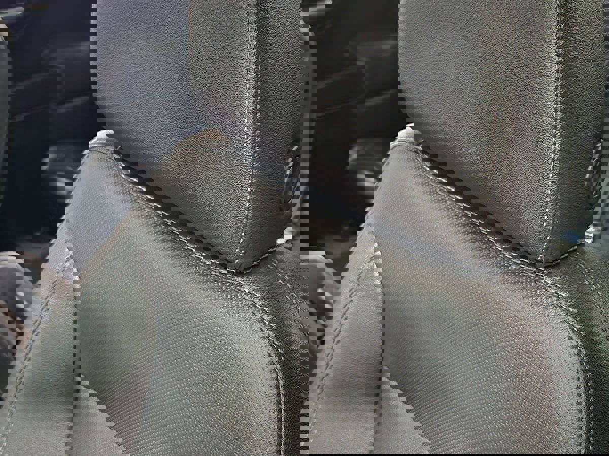 Used 2021 GMC Sierra 1500 SLT image 32