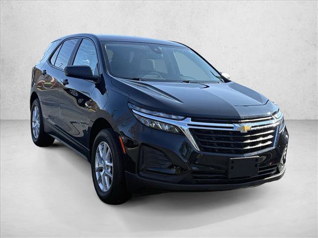 Used 2023 Chevrolet Equinox LS w/ LS Convenience Package image 3
