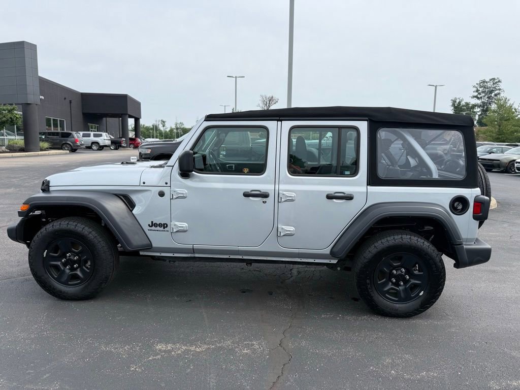 Used 2024 Jeep Wrangler Unlimited Sport AWD/4WD image 6