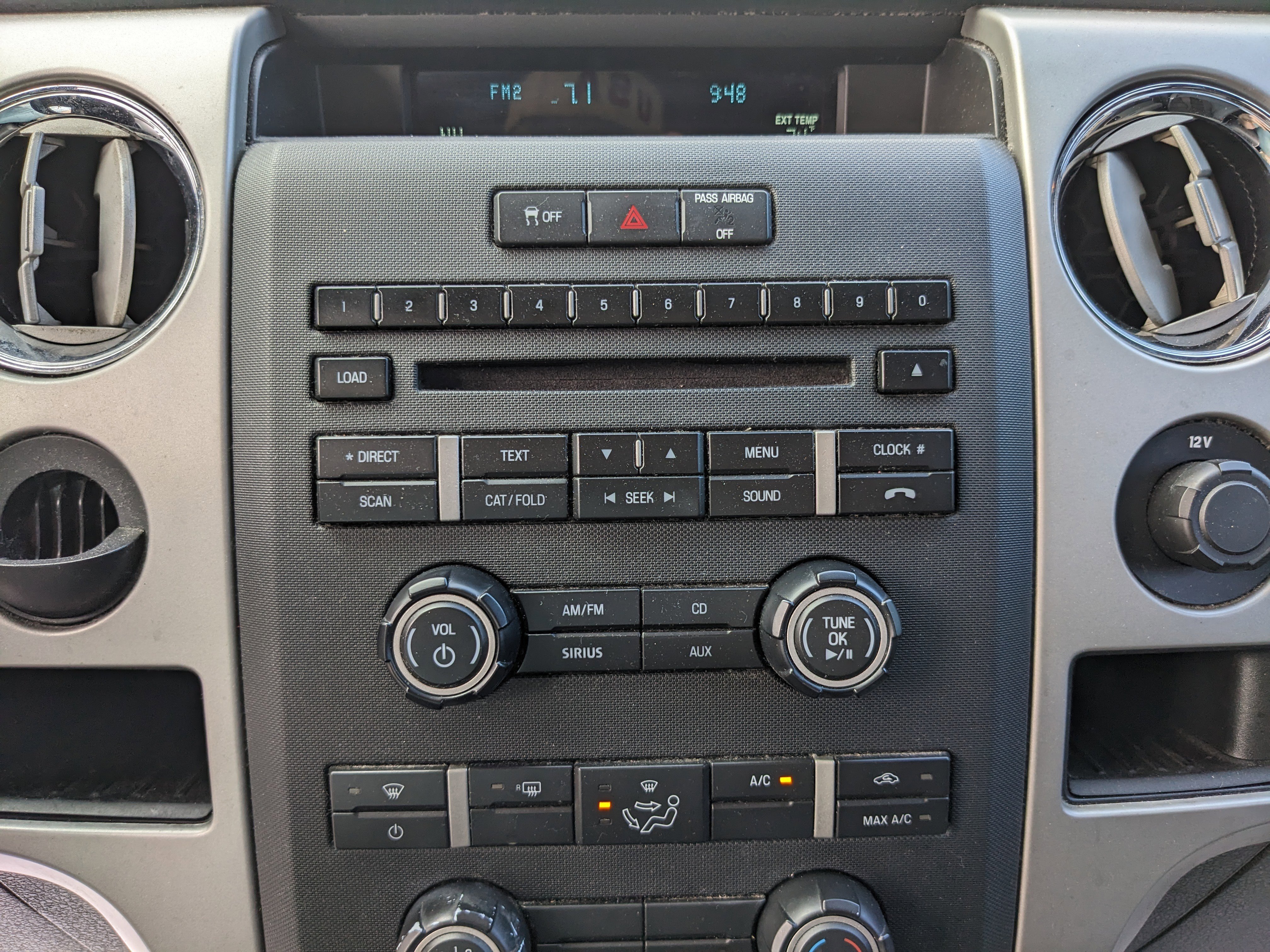 Used 2011 Ford F150 XLT w/ XLT Convenience Pkg image 25