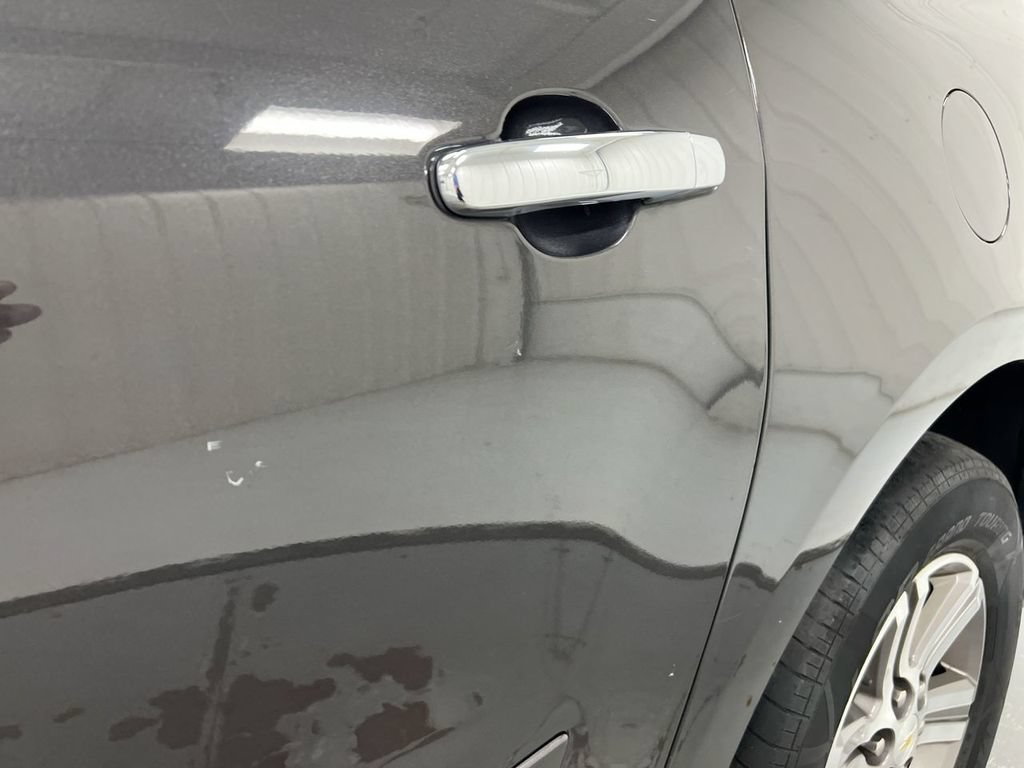 Used 2017 Chevrolet Traverse LT FWD image 30