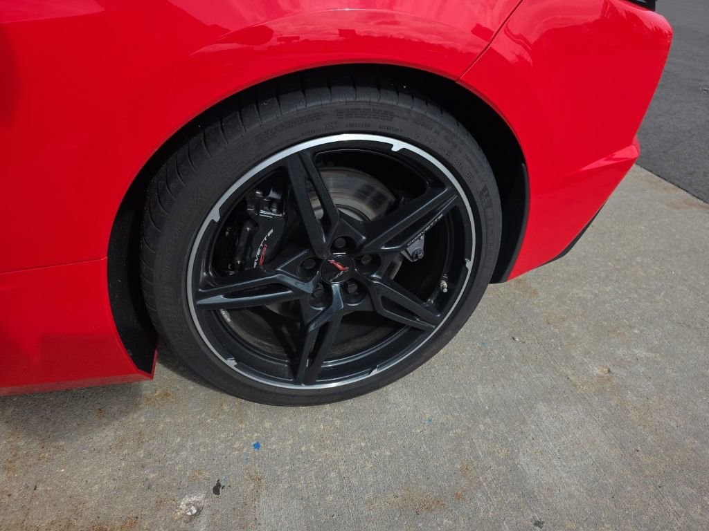 Used 2024 Chevrolet Corvette Stingray Premium Cpe w/ Z51 Performance Package image 5