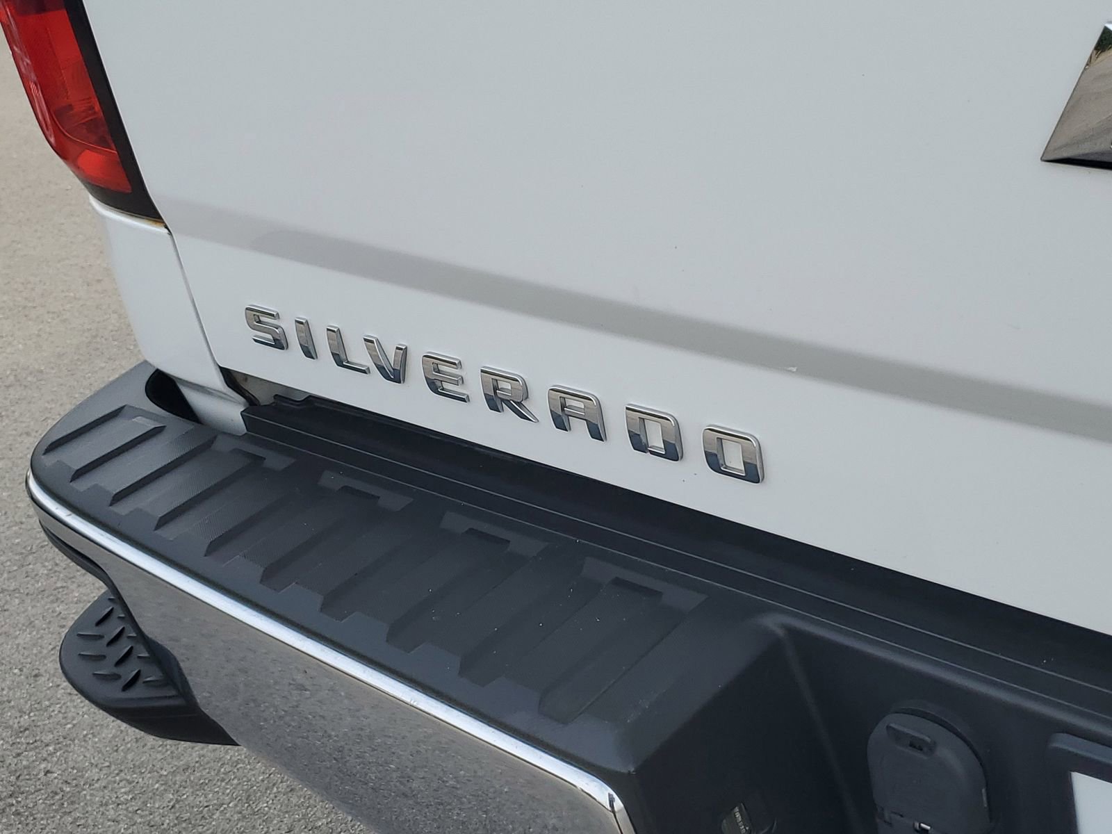 Used 2014 Chevrolet Silverado 1500 LT w/ LT Convenience Package image 8