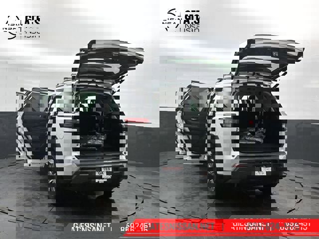 New 2026 Nissan Pathfinder SL image 50