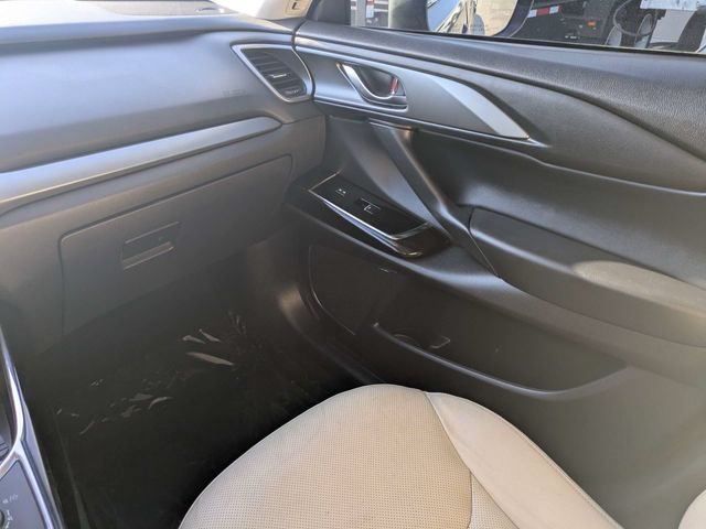 Used 2021 MAZDA CX-9 Touring w/ Touring Premium Package FWD image 16