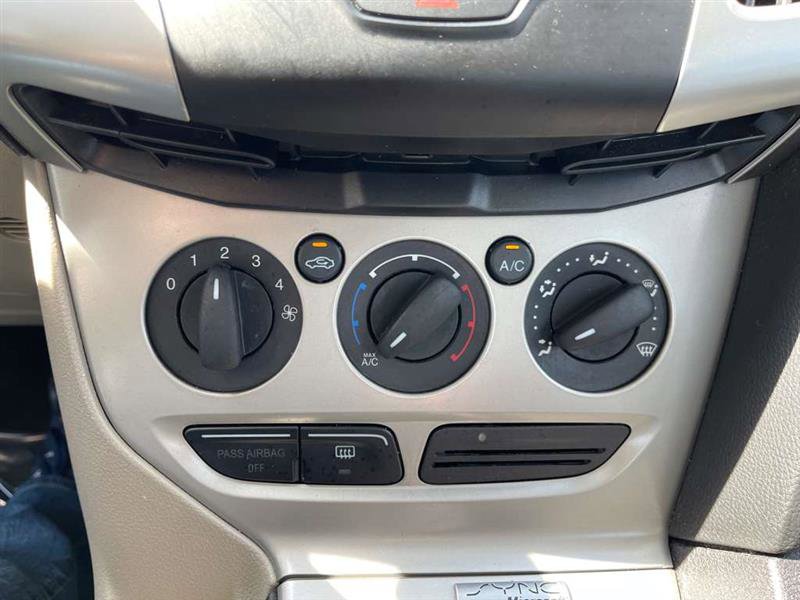 Used 2014 Ford Focus SE image 26