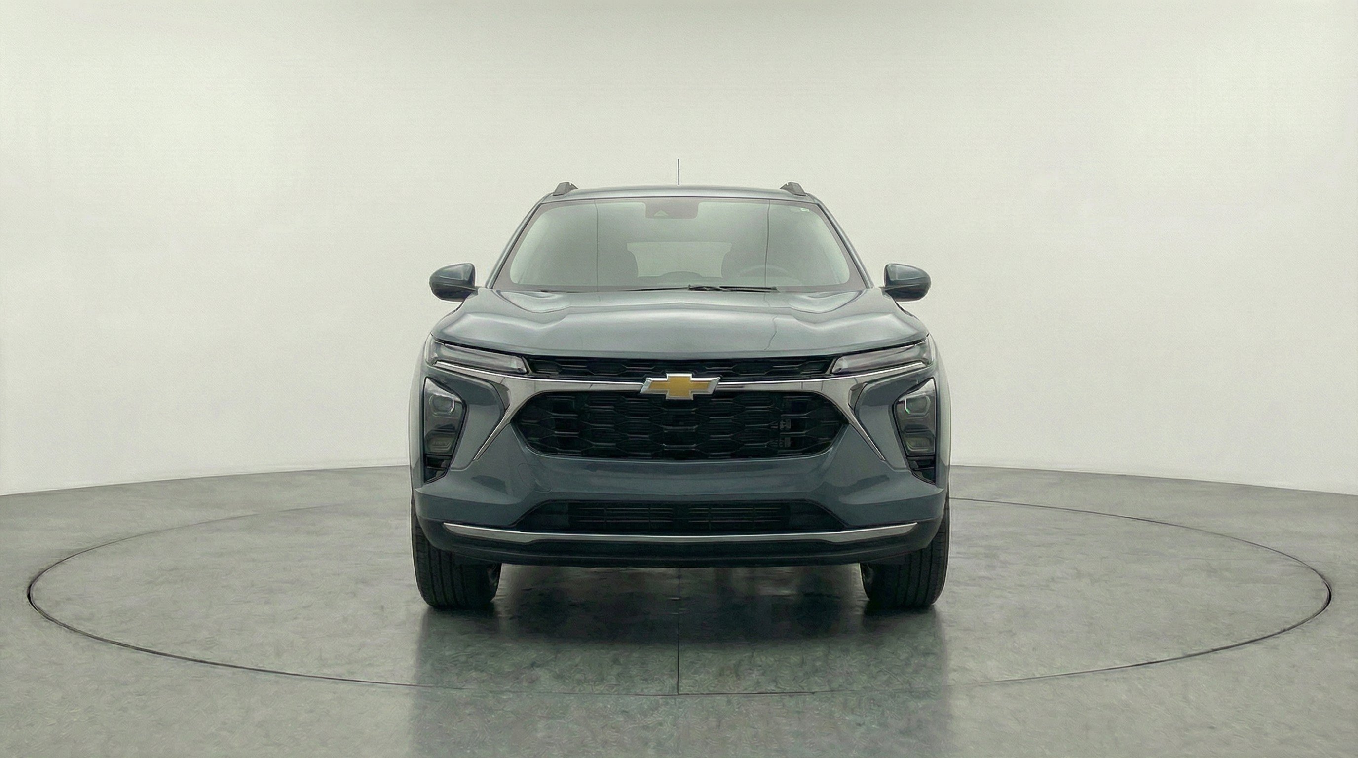 Used 2025 Chevrolet Trax LT w/ LT Convenience Package FWD image 2