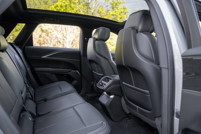 Used 2024 Cadillac Lyriq Luxury RWD image 46