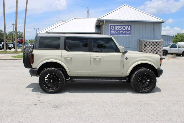 Used 2025 Ford Bronco Outer Banks AWD/4WD image 12