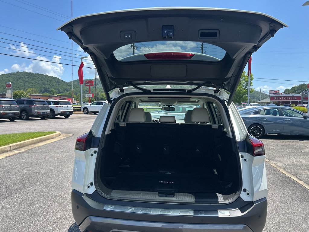Certified 2023 Nissan Rogue SL w/ SL Premium Package AWD/4WD image 9