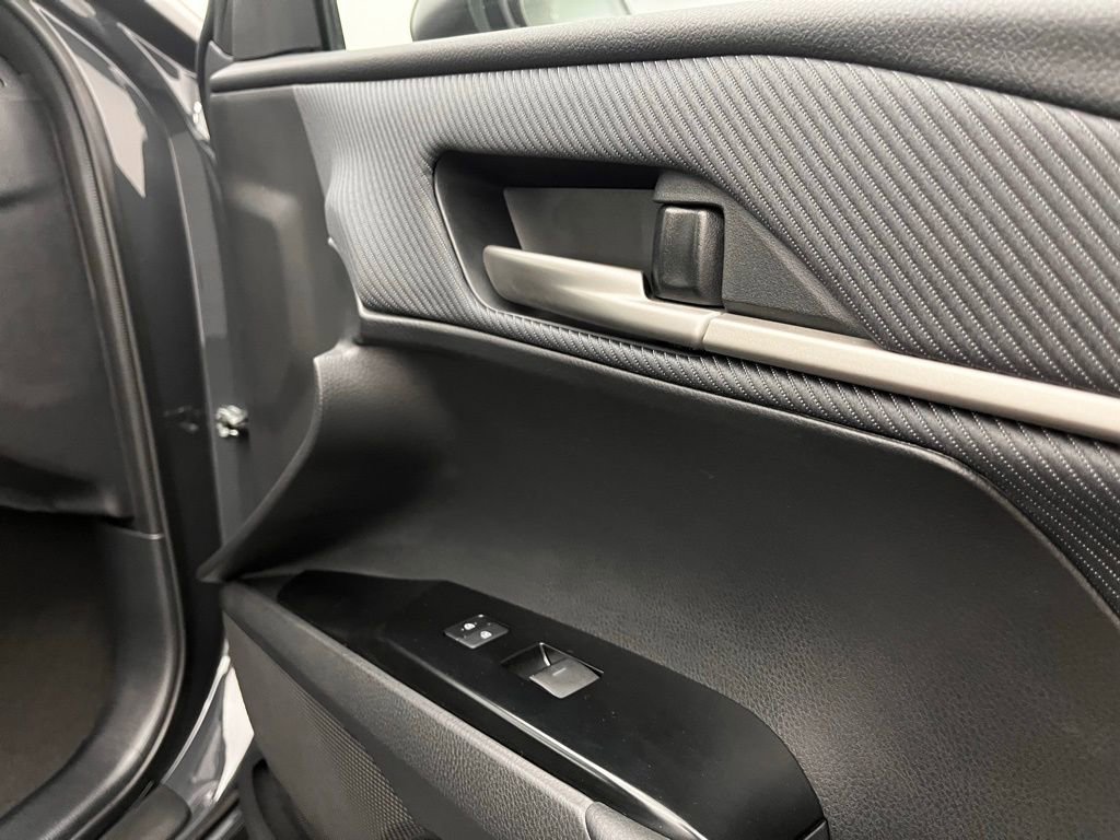 Used 2025 Toyota Camry SE image 26