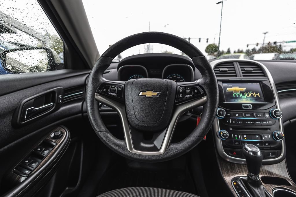 Used 2015 Chevrolet Malibu LT w/ Power Convenience Package FWD image 23