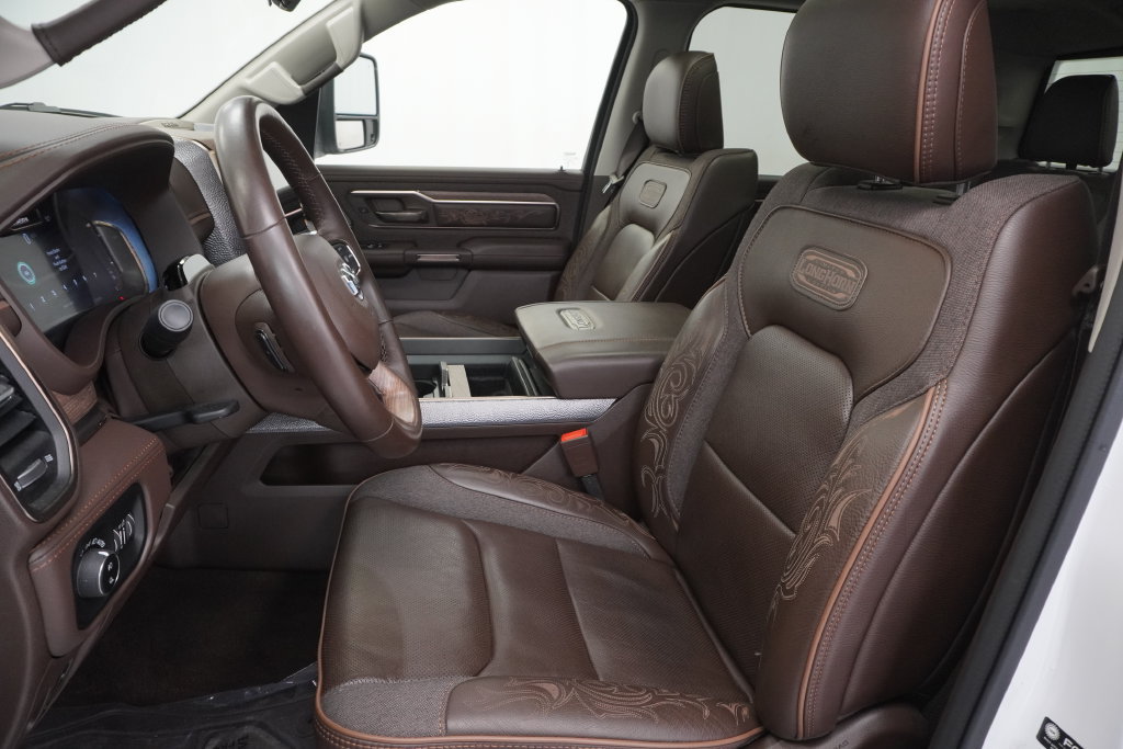 Used 2025 RAM 1500 Limited AWD/4WD image 4