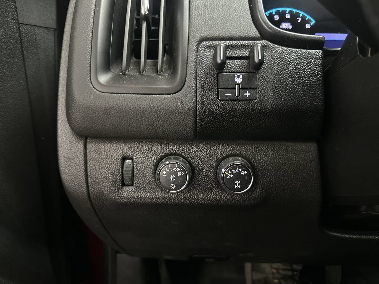 Used 2019 Chevrolet Colorado LT w/ LT Convenience Package AWD/4WD image 45