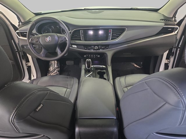 Used 2021 Buick Enclave Essence image 9