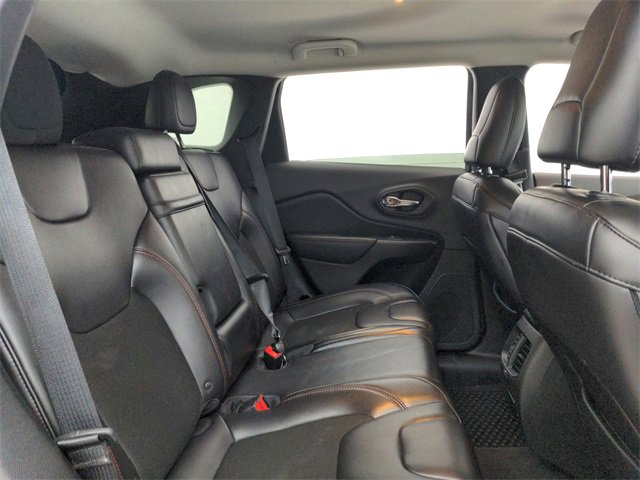 Used 2019 Jeep Cherokee Trailhawk w/ Cold Weather Group image 41