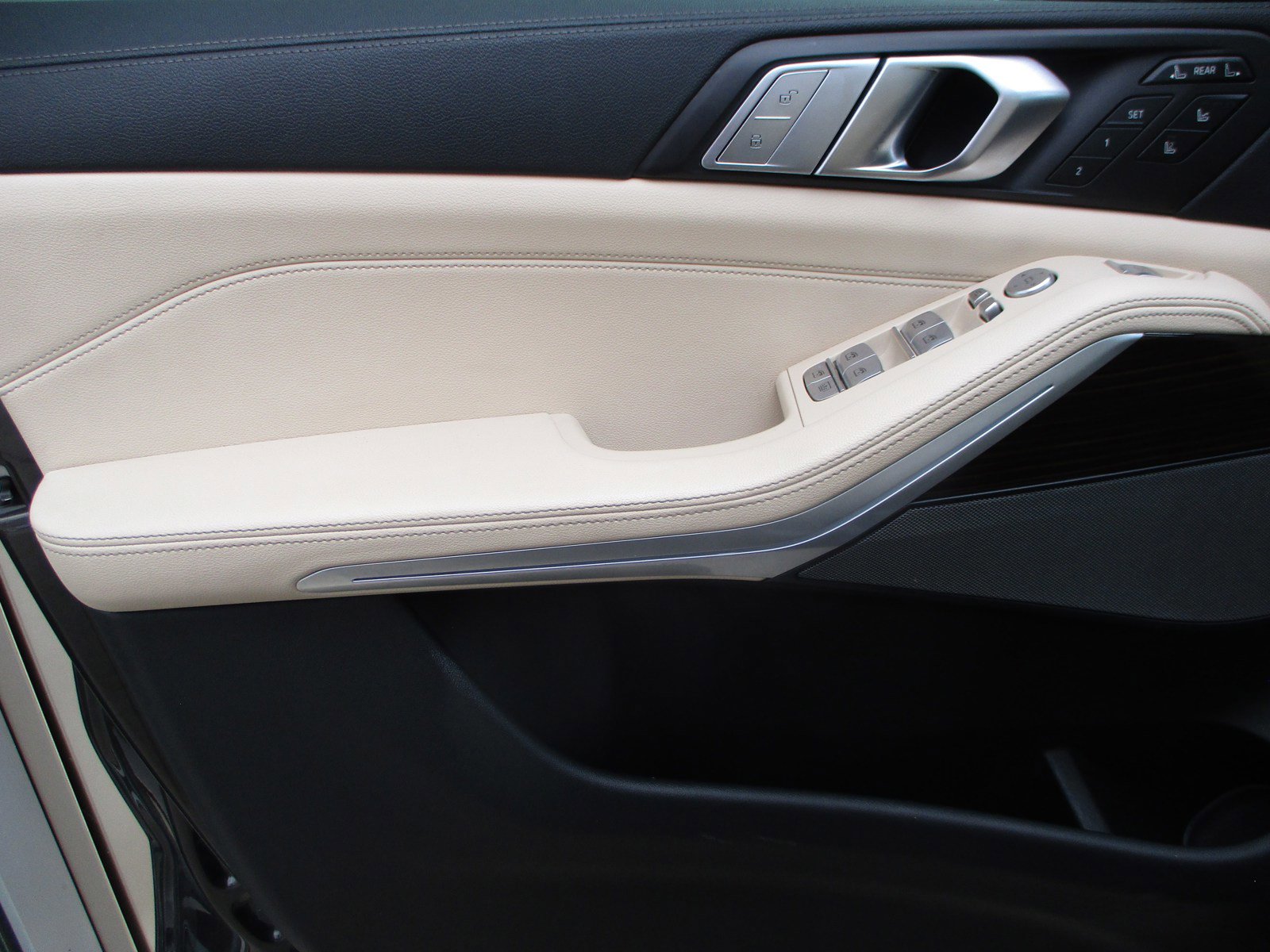 Used 2021 BMW X7 xDrive40i image 33