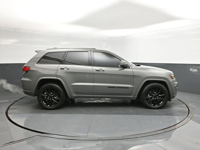 Used 2021 Jeep Grand Cherokee Laredo X image 26