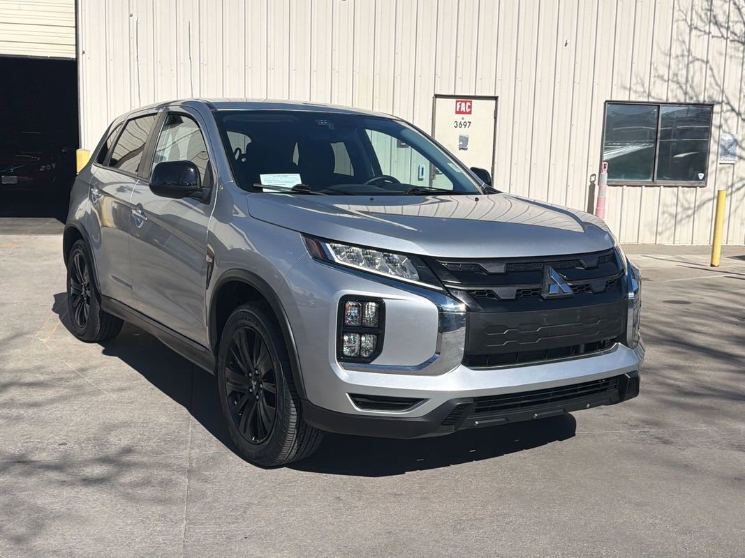 Used 2022 Mitsubishi Outlander Sport LE image 3