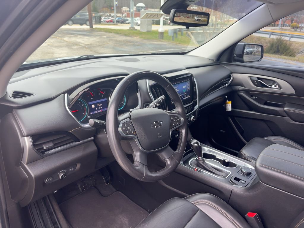 Used 2020 Chevrolet Traverse RS image 14