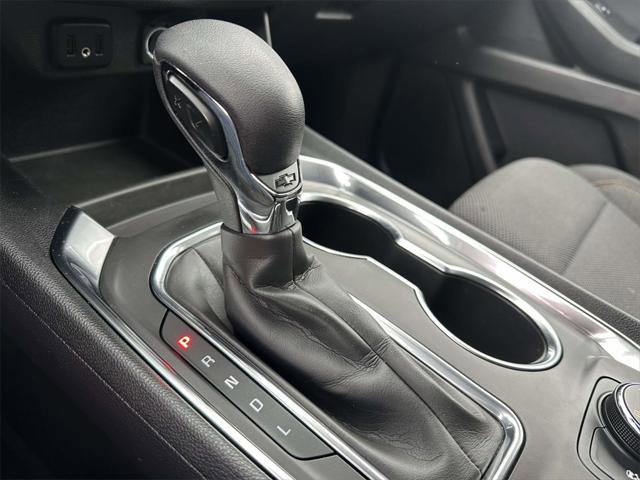 Used 2021 Chevrolet Traverse LT image 29