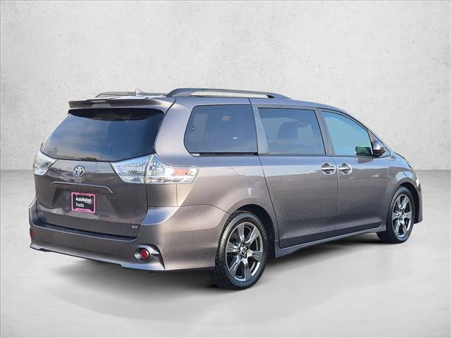 Used 2018 Toyota Sienna SE w/ SE Preferred Package FWD image 5