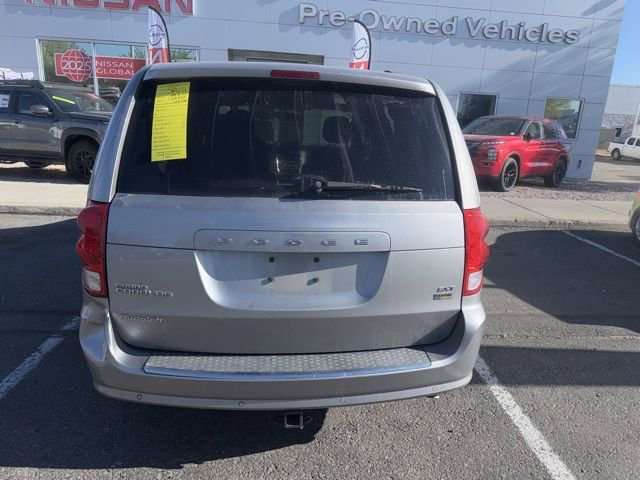 Used 2016 Dodge Grand Caravan SXT w/ Rear Park Assist Package image 15
