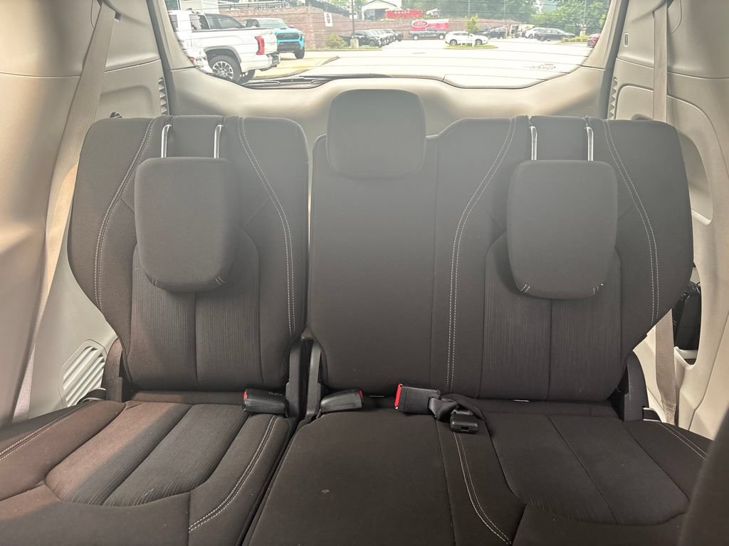 Used 2024 Chrysler Voyager LX FWD image 21