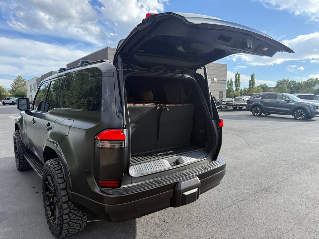 Used 2026 Lexus GX 550 w/ Accessory Package (ZB) AWD/4WD image 13