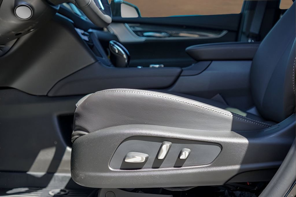 New 2026 Cadillac XT5 Sportv w/ LPO, Onyx Lite Package image 19