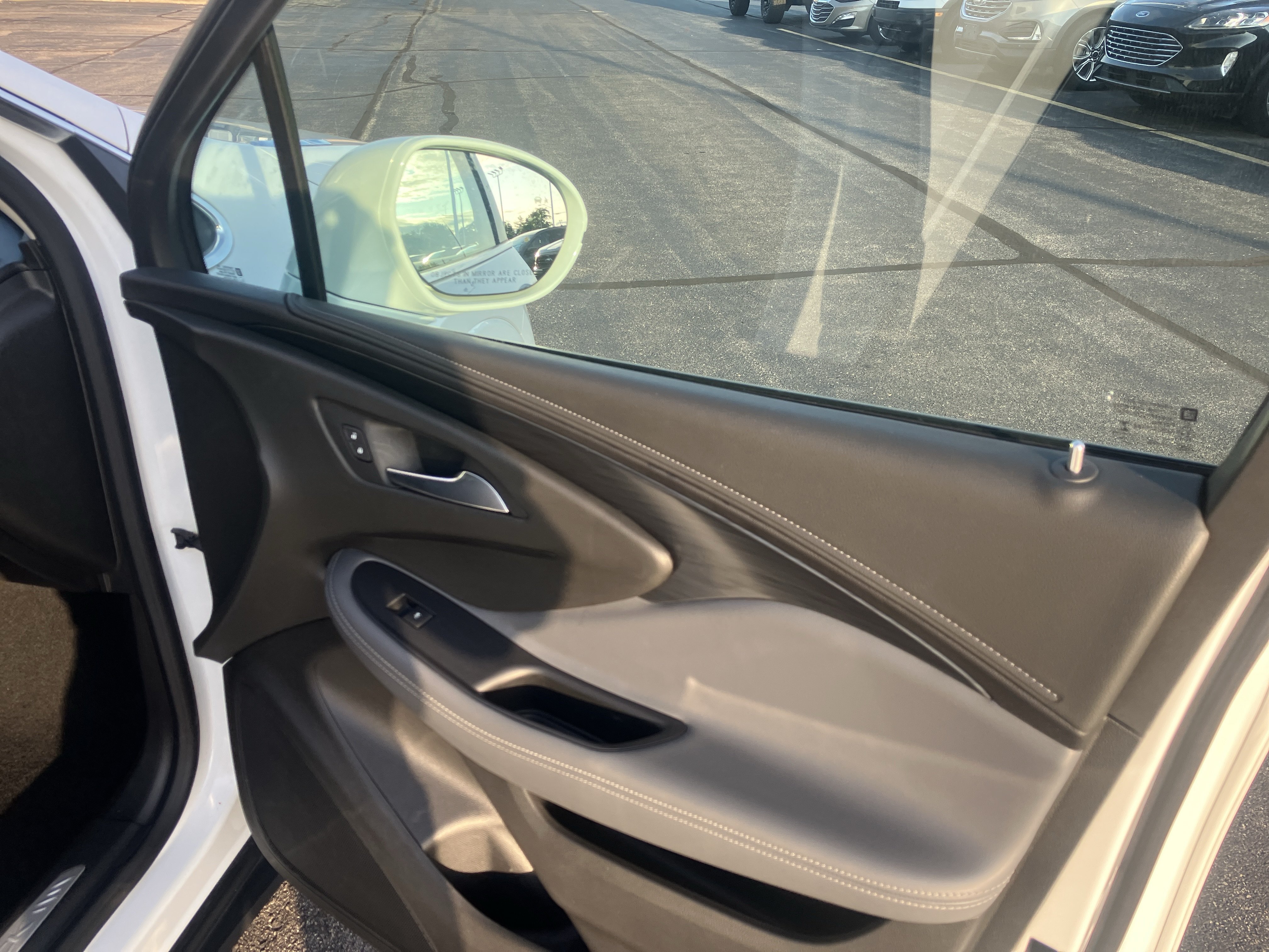Used 2020 Buick Envision Essence w/ Experience Buick Package AWD/4WD image 9