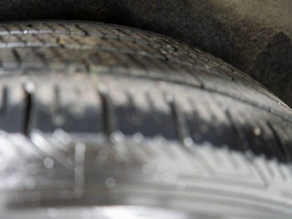 Used 2024 Chrysler Pacifica Select image 32
