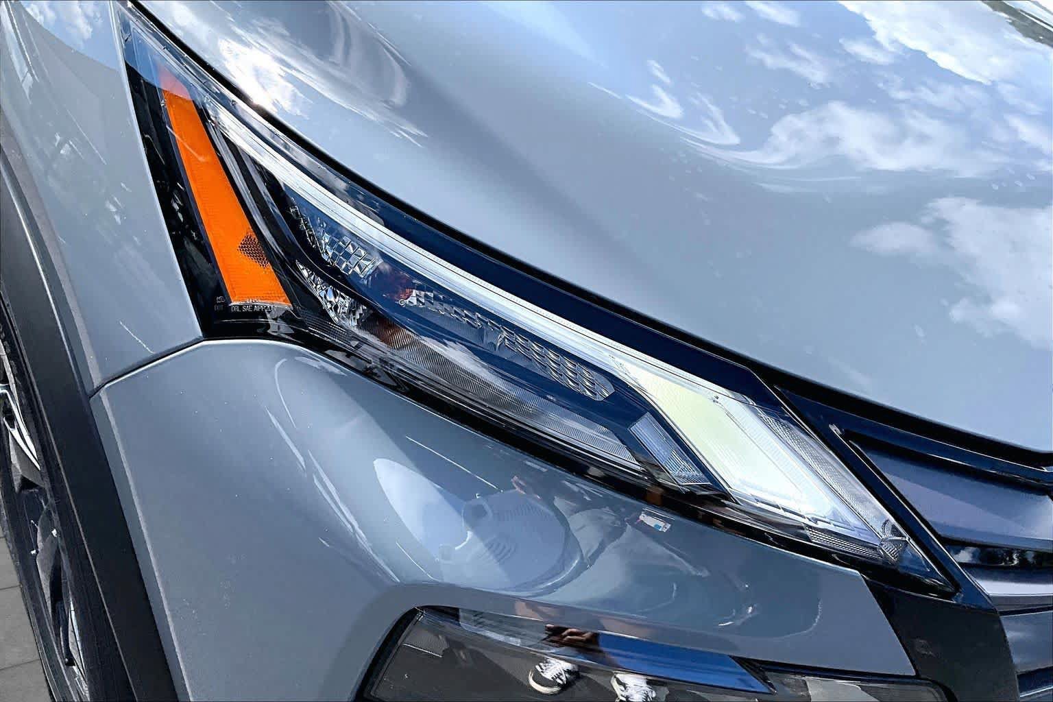 New 2026 Nissan Rogue SV FWD image 13