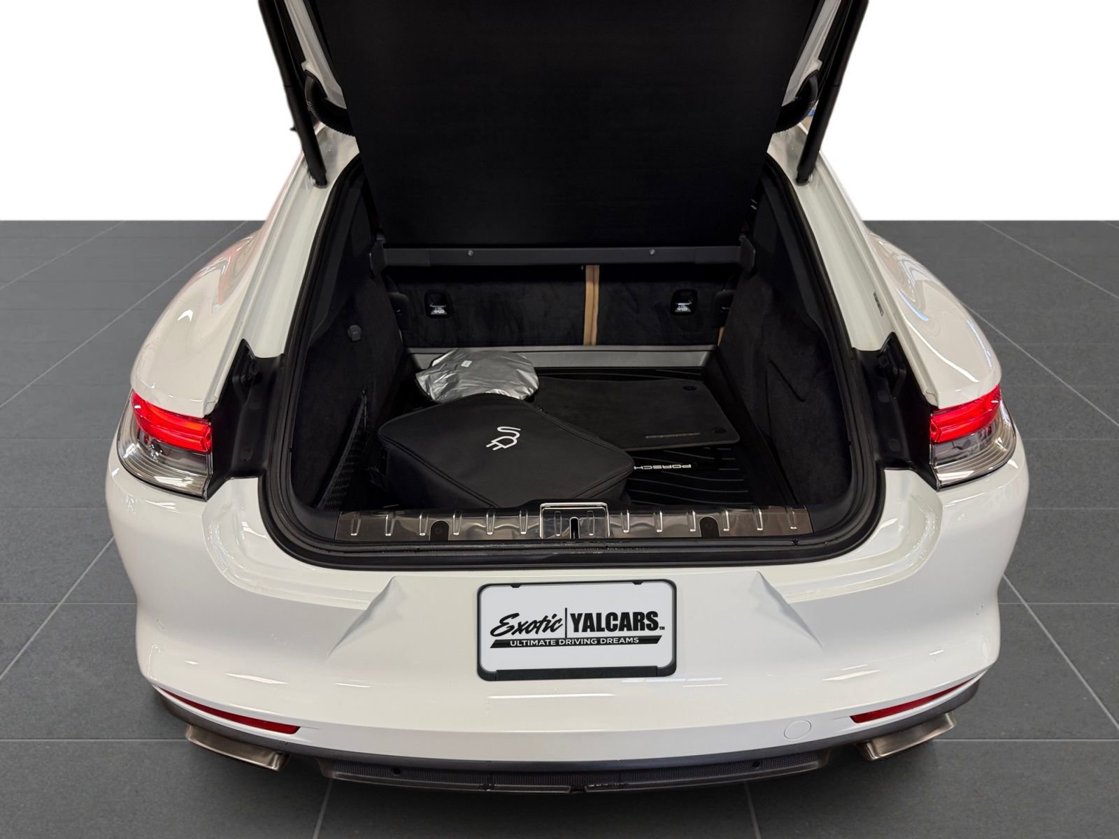 Used 2021 Porsche Panamera 4S w/ Premium Package AWD/4WD image 26
