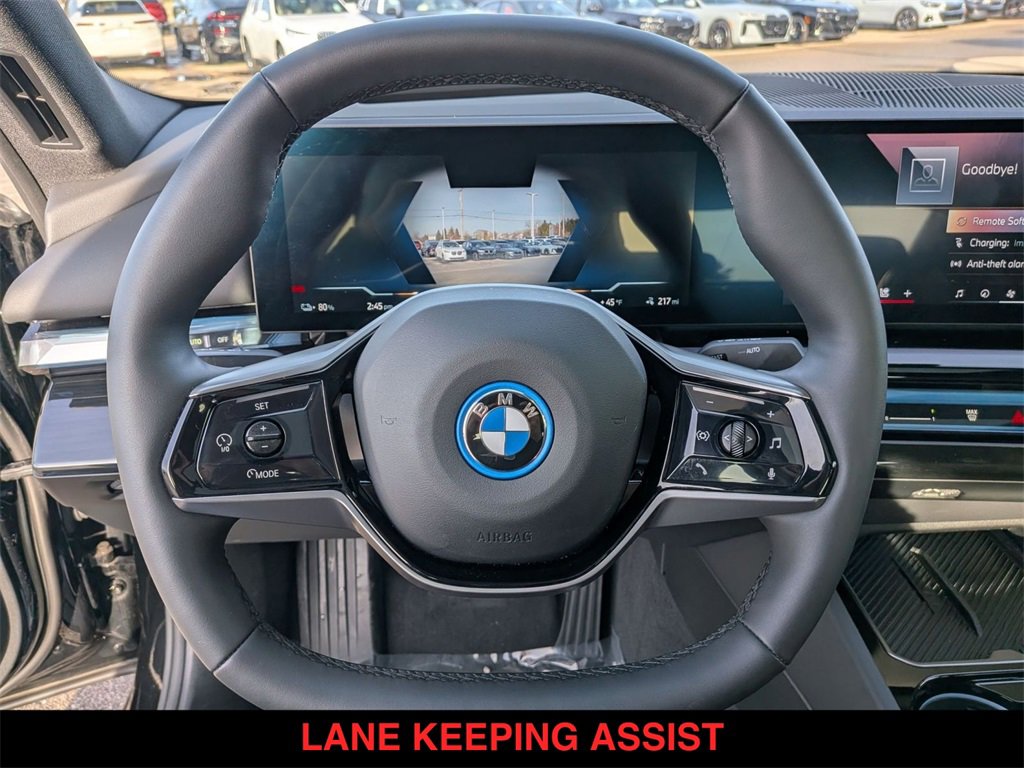 Used 2025 BMW i5 xDrive40 w/ Premium Package image 18