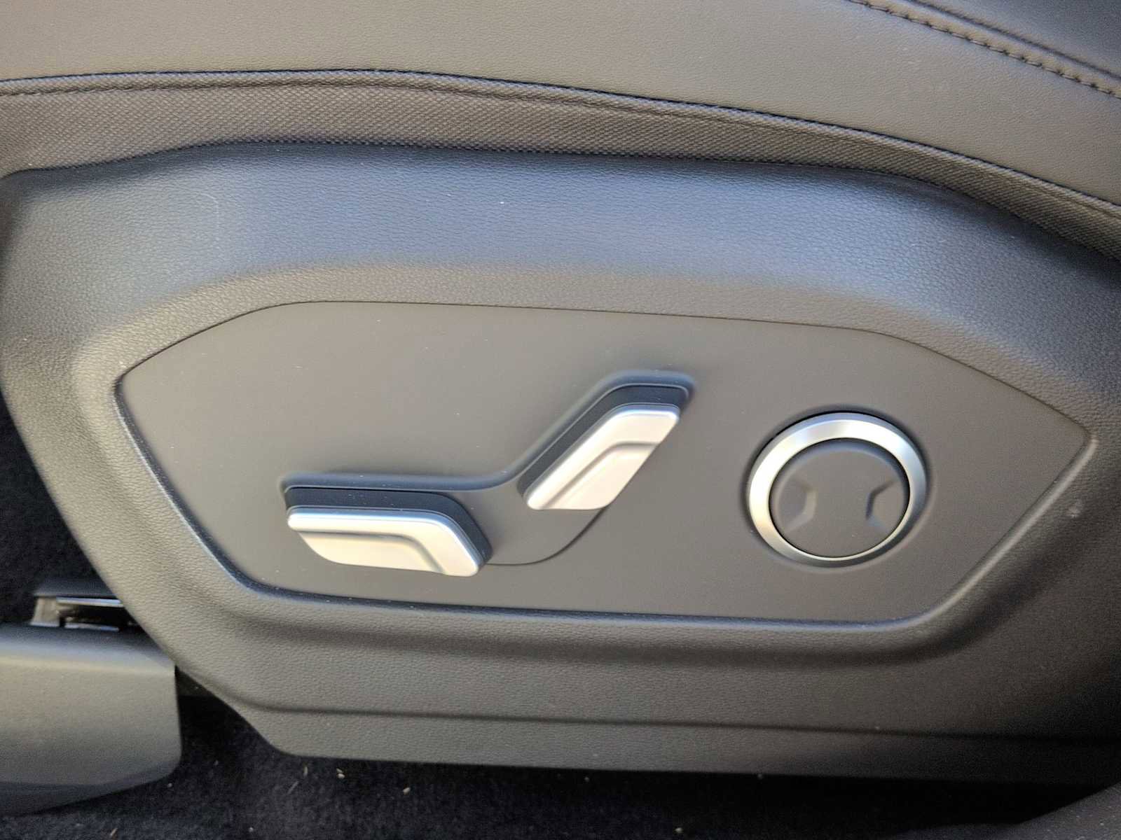 New 2026 Hyundai Santa Fe SEL image 17