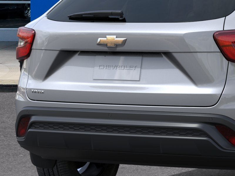 New 2026 Chevrolet Trax LS w/ LS Convenience Package FWD image 38