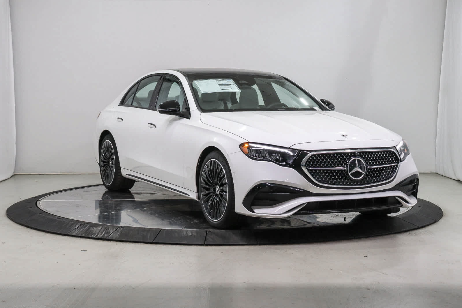 New 2027 Mercedes-Benz E 450 4MATIC Sedan image 5