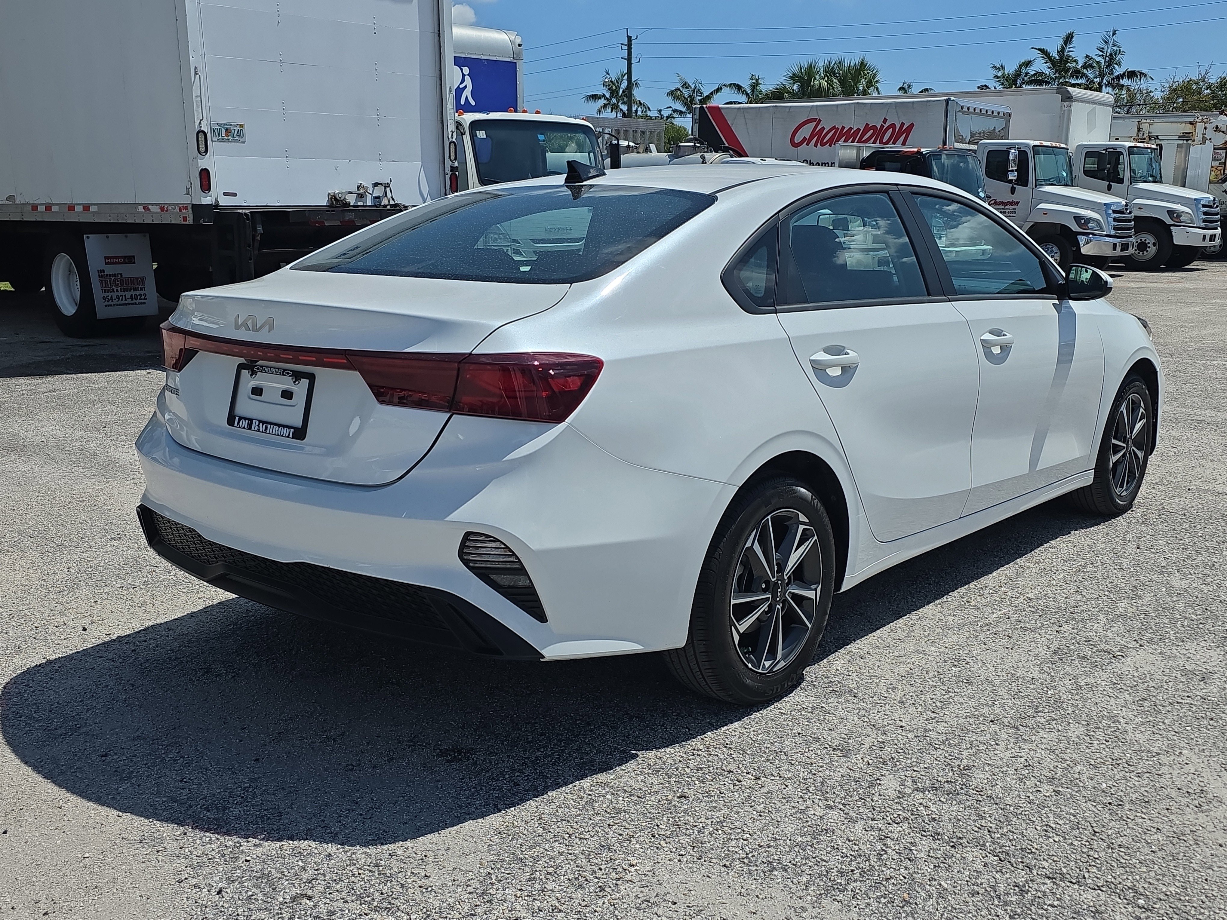 Used 2024 Kia Forte LXS FWD image 7