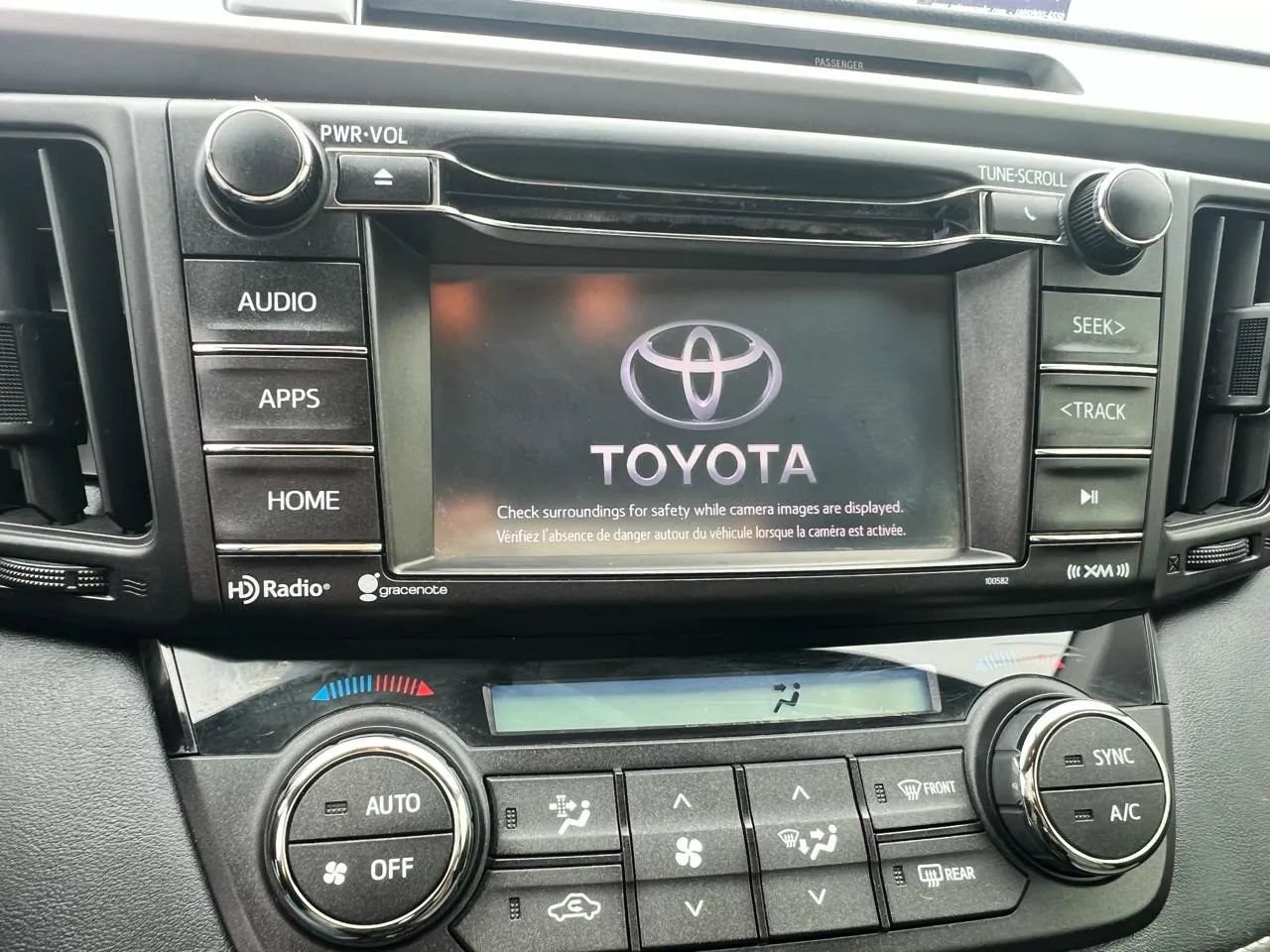 Used 2016 Toyota RAV4 XLE FWD image 21